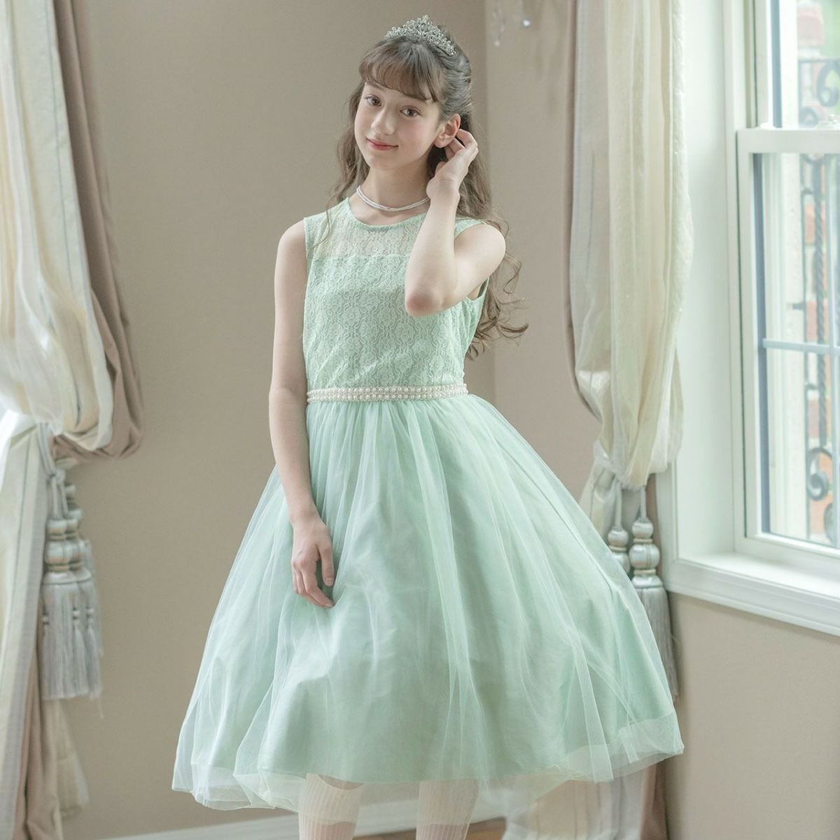 発表会ドレスキッズ結婚式ウエストビジューのデコルテ透かしレースドレス[110120130140150160cmネイビー紺レッド赤ベージュ]子供ドレスパールフラワーガールプリンセスパーティーガールズ女の子