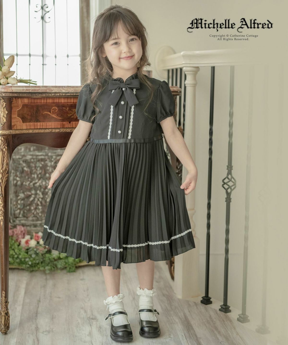 フォーマルワンピース子供半袖クリスタルプリーツワンピース[110120130140150160165cm黒ブラック]女の子入学式キッズ卒業式卒服ジュニア七五三ブラックフォーマル結婚式おしゃれ春夏秋子供服