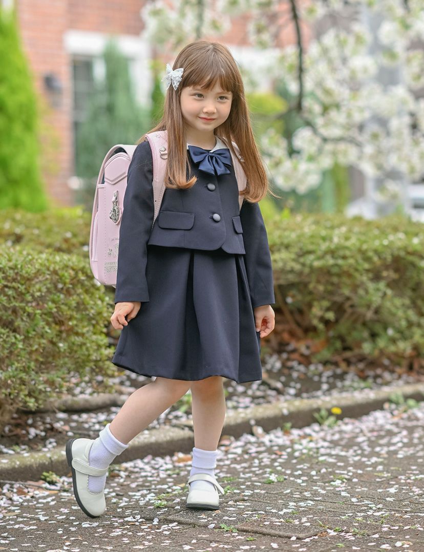 卒業式スーツ女の子ドレス・スーツ（女の子用）セーラー衿スーツアンサンブル[ジャケット/ジャンパースカート/リボン][フォーマルキッズ紺115120130発表会受験卒園式卒業式入学式子供フォーマル]