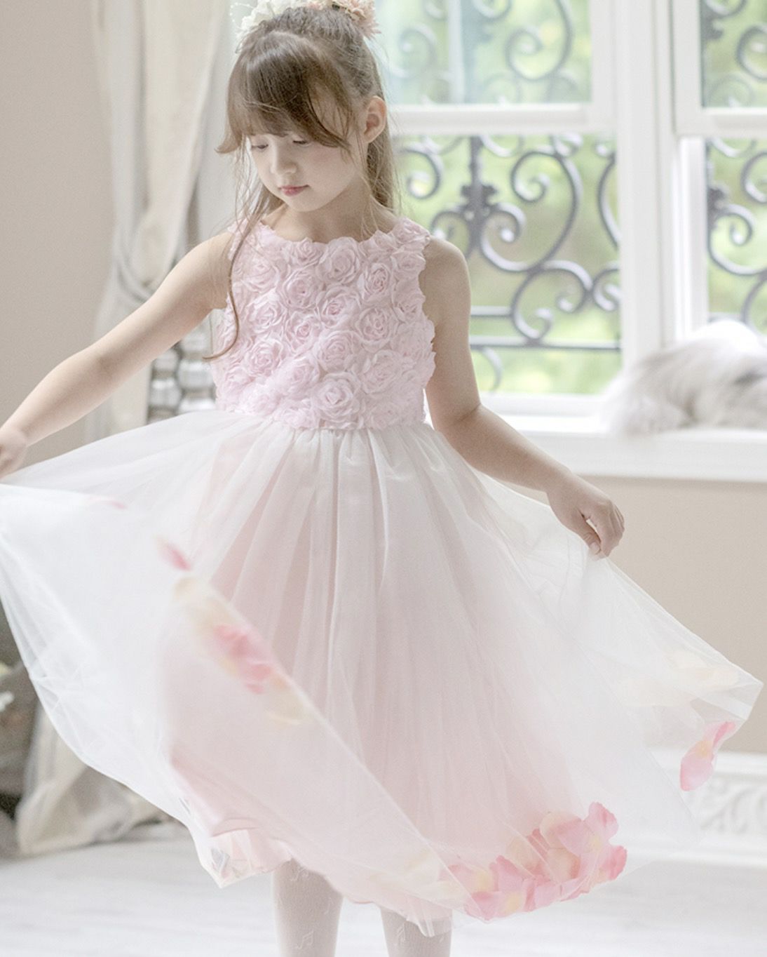 キッズドレス結婚式発表会女の子バラチュールの花びら入りスカートドレス[100110120130140150160cmピンクライラック紫白ブルー水色サックス]子供ドレスロングフラワーガールジュニア上品フォーマル
