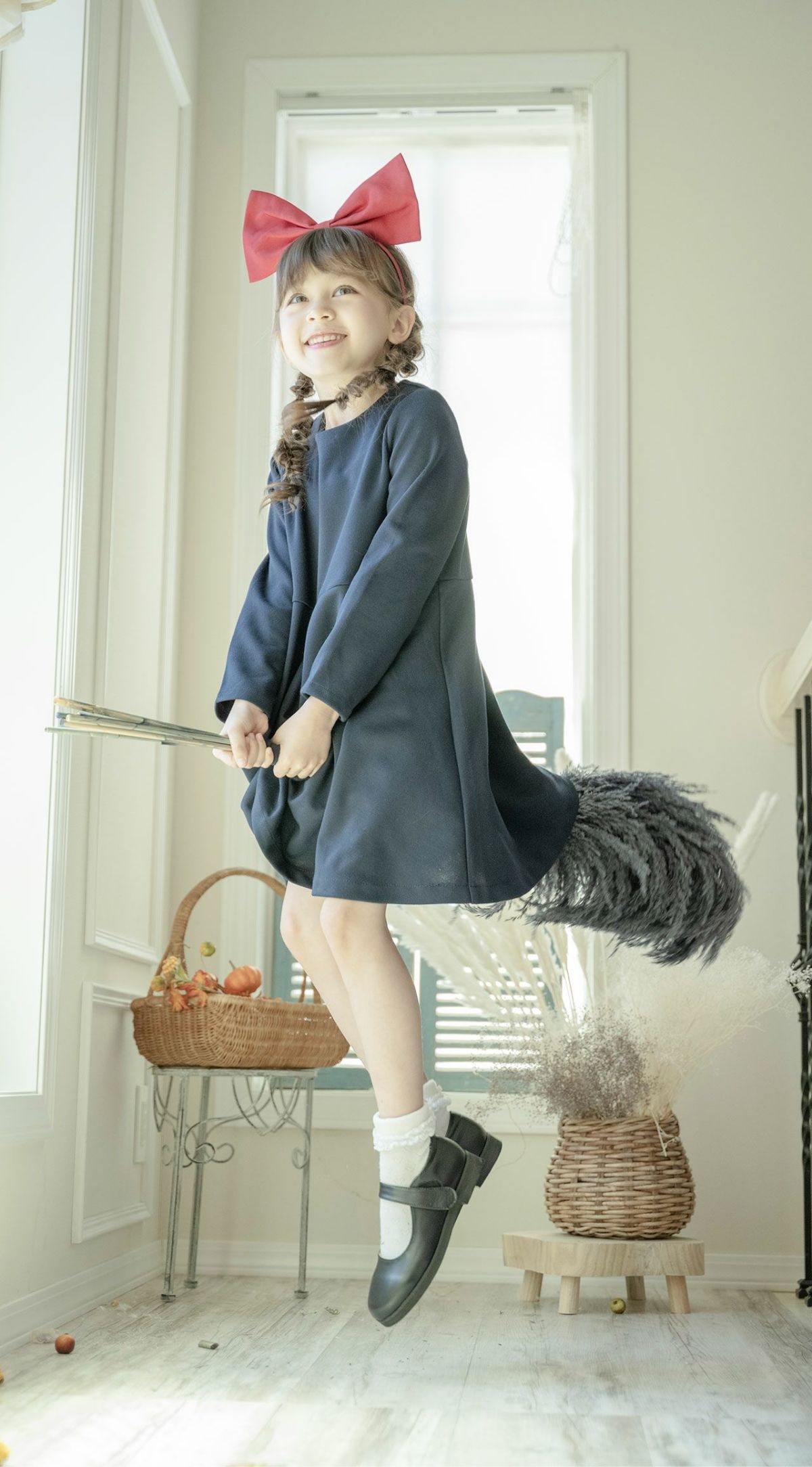 コスチューム見習い魔女仮装セット[長袖ワンピースネイビー／リボンカチューシャ赤2点セット]カジュアルワンピースTAK