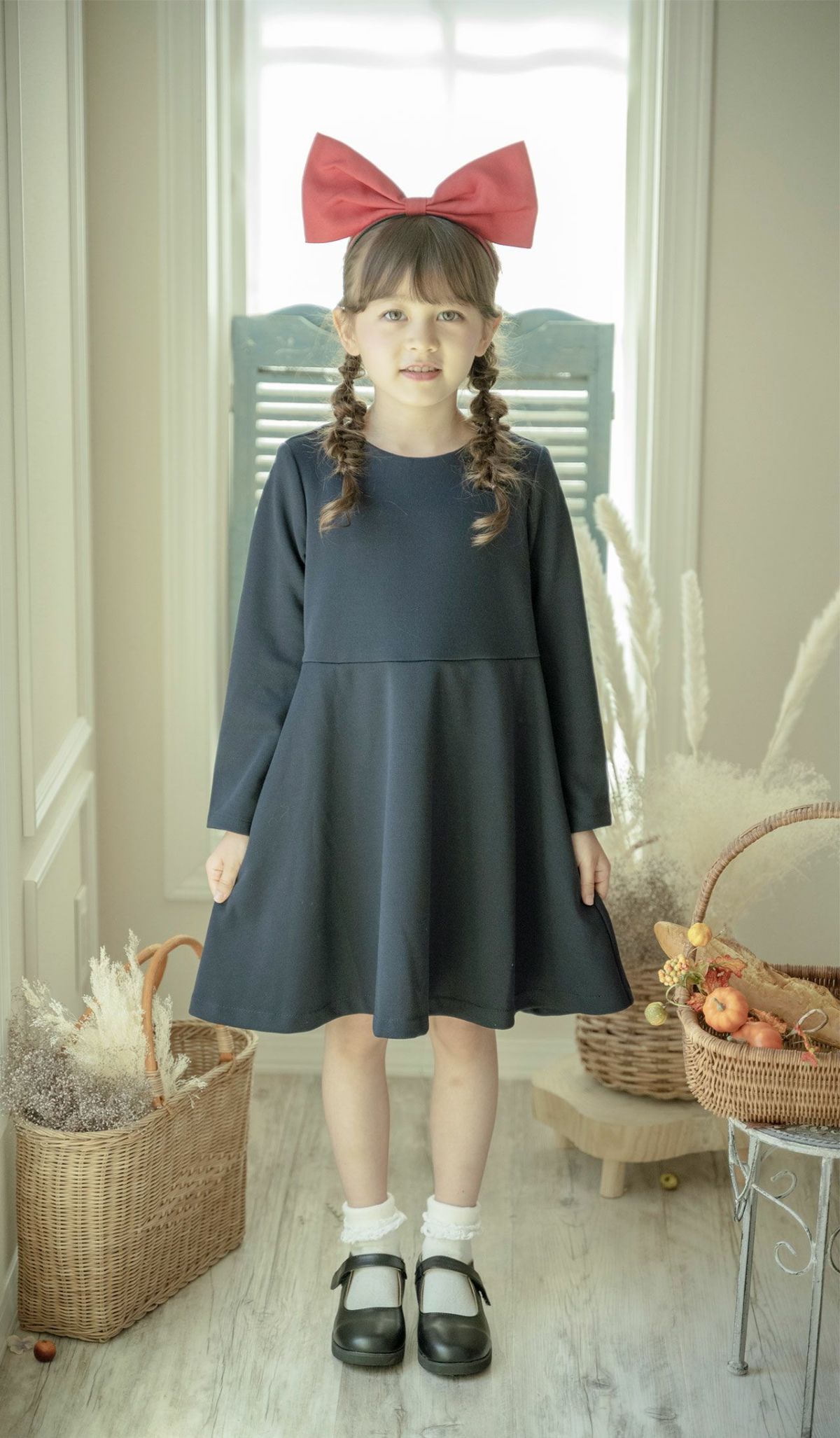 コスチューム見習い魔女仮装セット[長袖ワンピースネイビー／リボンカチューシャ赤2点セット]カジュアルワンピースTAK