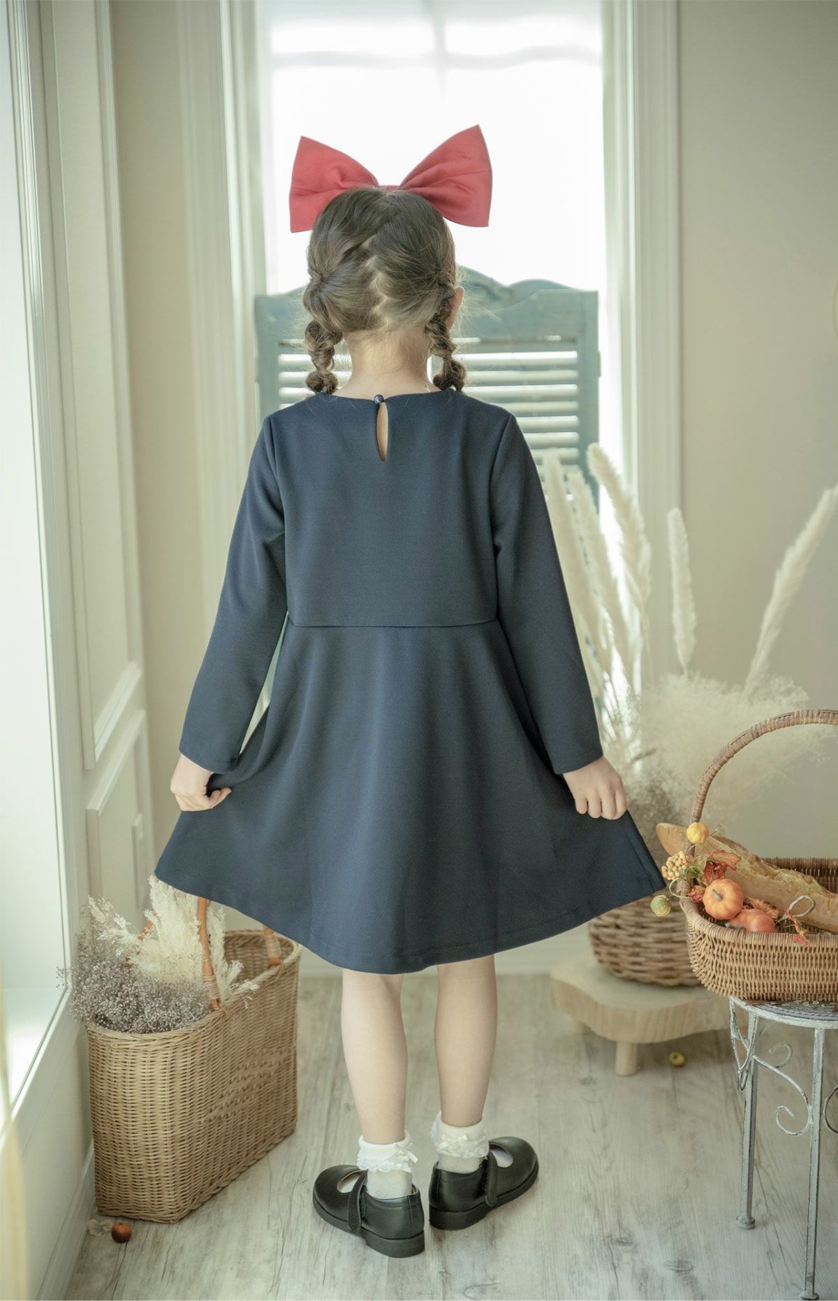 コスチューム見習い魔女仮装セット[長袖ワンピースネイビー／リボンカチューシャ赤2点セット]カジュアルワンピースTAK