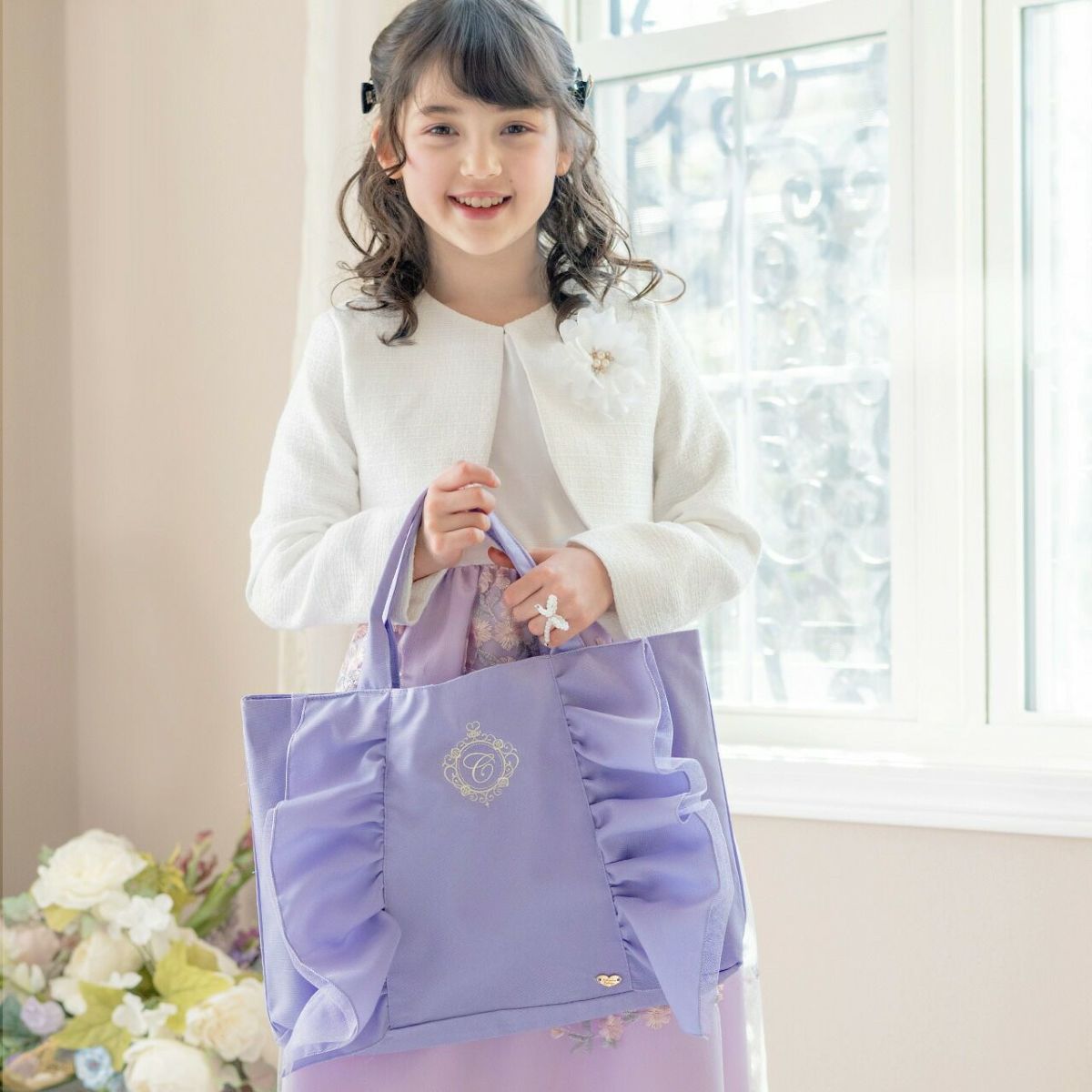 イニシャル刺繍入りフリルレッスンバッグスクールレッスンバッグマチあり手提げバッグフォーマルに合うバッグ