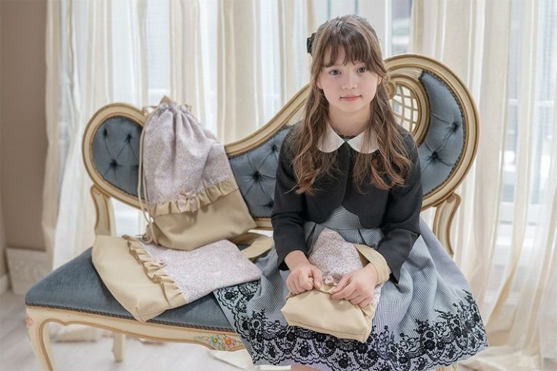 送料無料【超目玉セール】フラワープリント 上履き入れ 切り替え