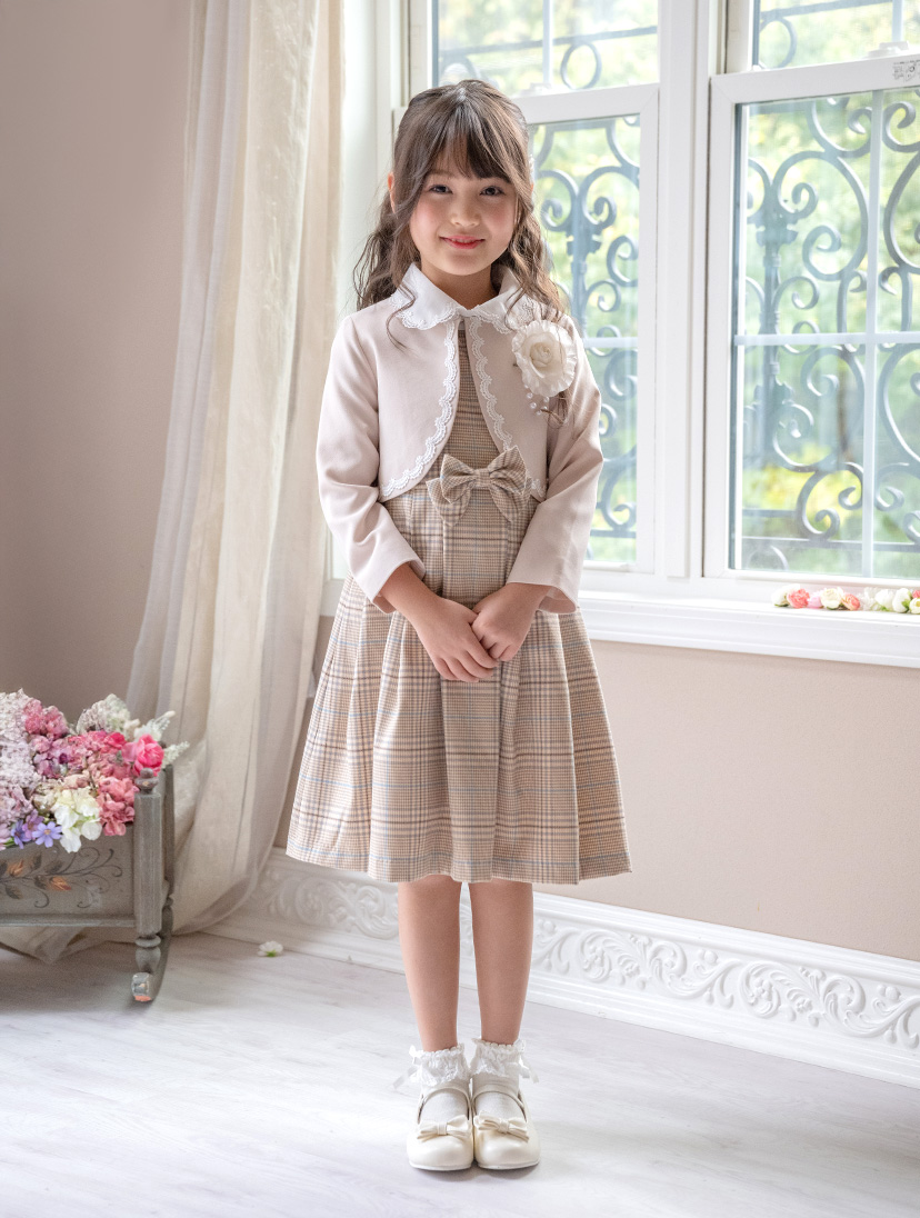 丸襟ワンピースとボレロのアンサンブル 入学式 女の子スーツ セットアップ ベージュ 青 グレー チェック柄 フォーマル コサージュ