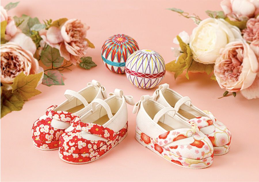 花柄鼻緒のスリッポン 七五三 草履風 3歳 5歳 女児 753 歩きやすい 痛くない 脱げにくい ストラップ 和柄 和風 和装 靴 子供靴 履物